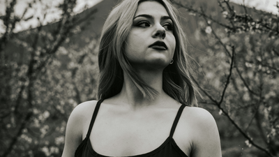 Castlecore a gyakorlatban – hogyan csempéssz középkori romantikát a mindennapi ruhatáradba?